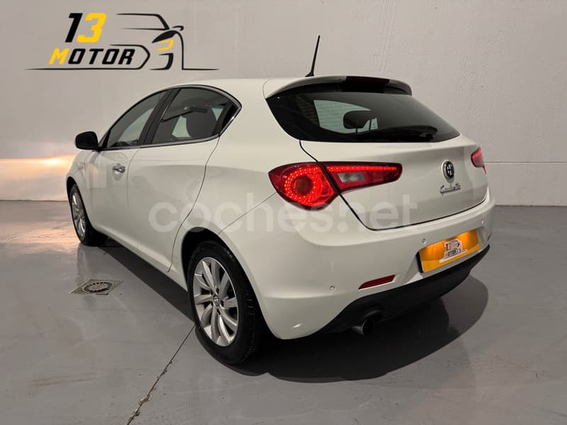 ALFA ROMEO Giulietta — foto 8