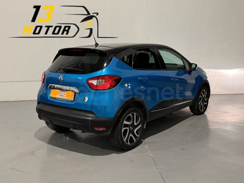 RENAULT Captur — foto 2