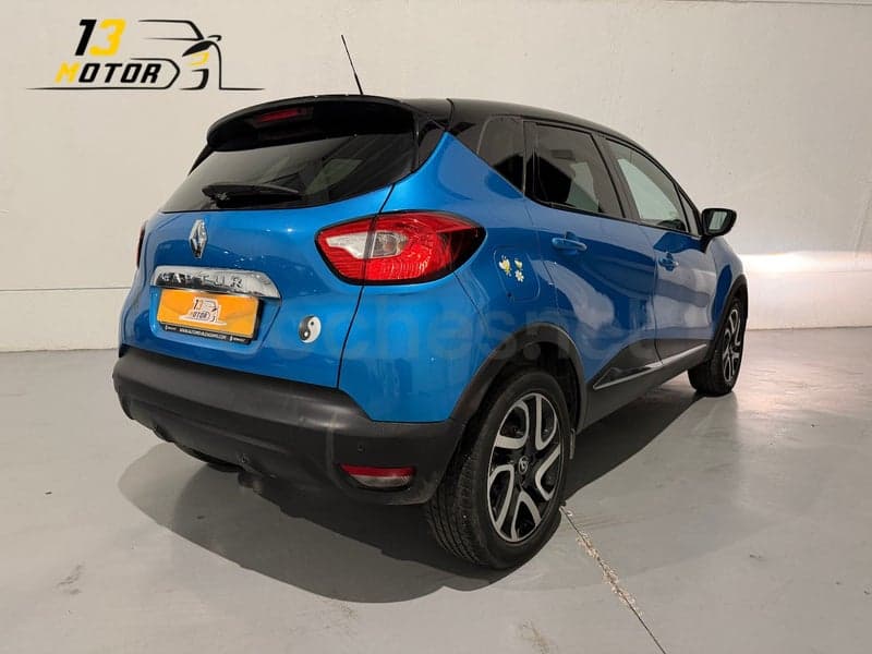 RENAULT Captur — foto 6