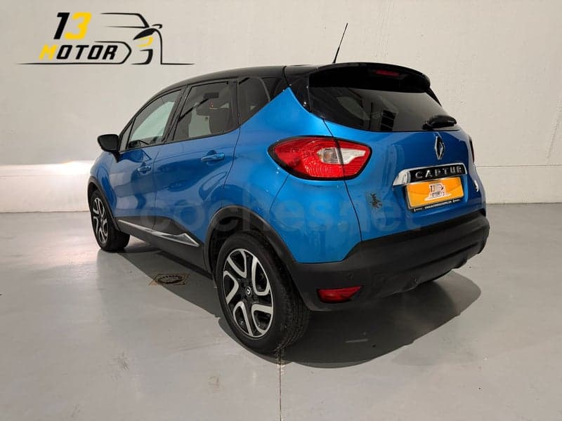 RENAULT Captur — foto 8