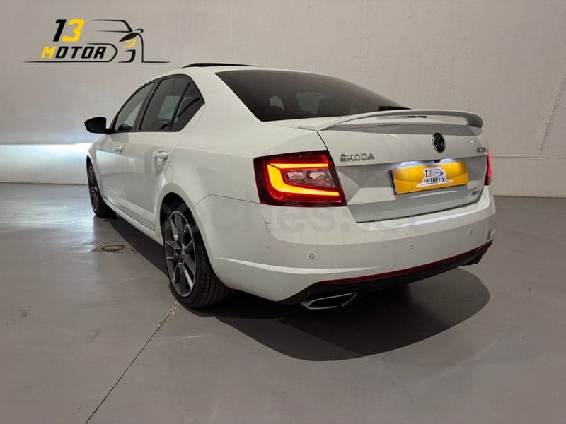 SKODA Octavia — foto 12