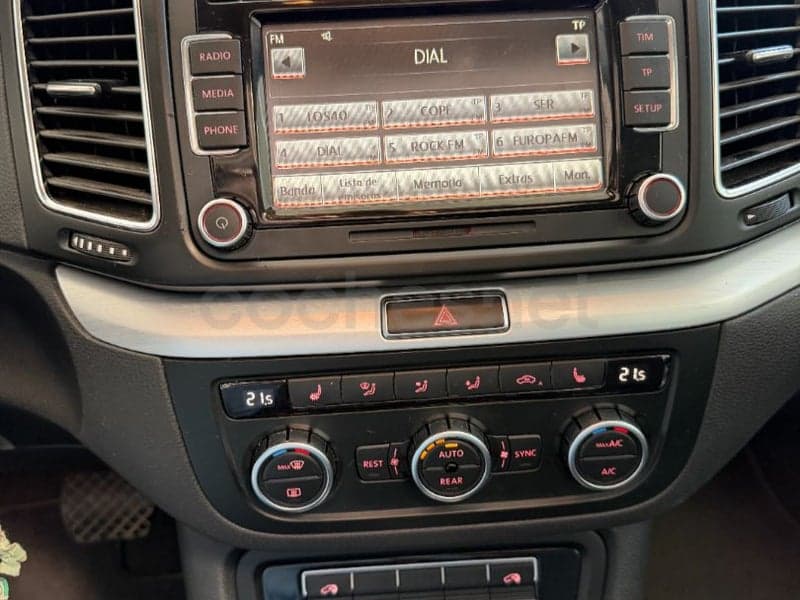 VOLKSWAGEN Sharan — foto 11