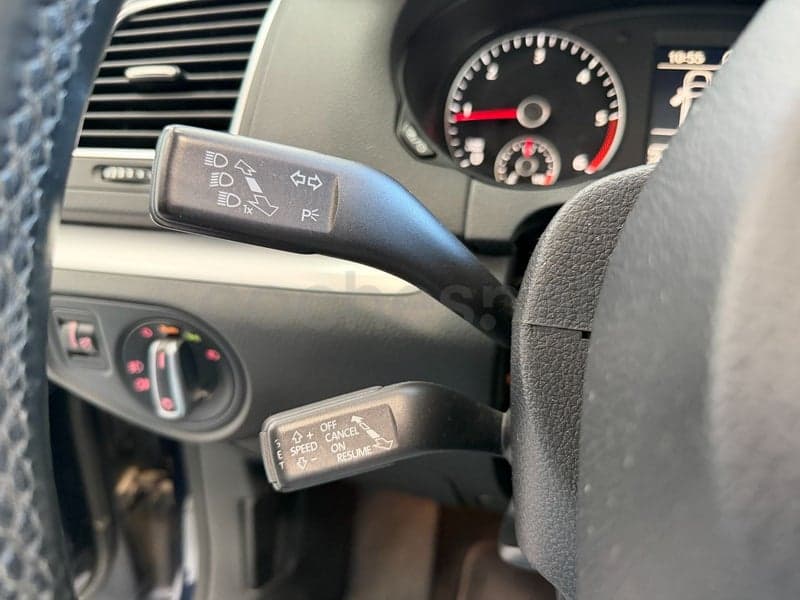 VOLKSWAGEN Sharan — foto 31