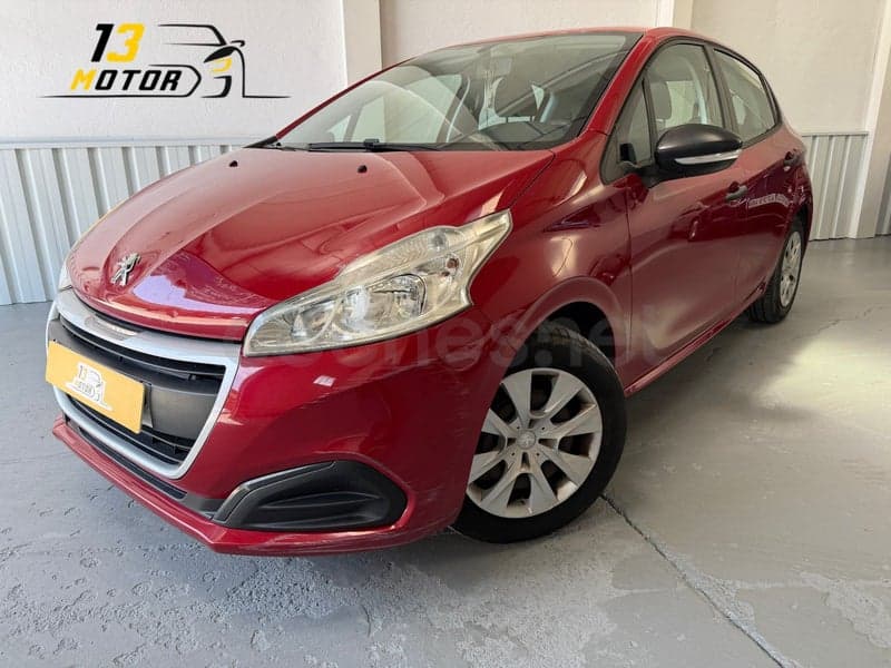PEUGEOT 208 — foto 11