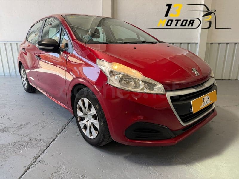 PEUGEOT 208 — foto 13