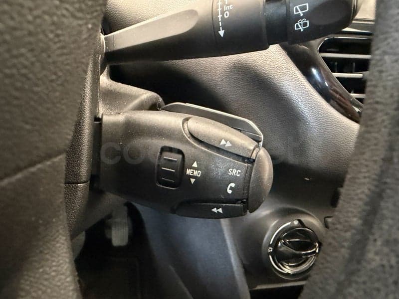 PEUGEOT 208 — foto 18