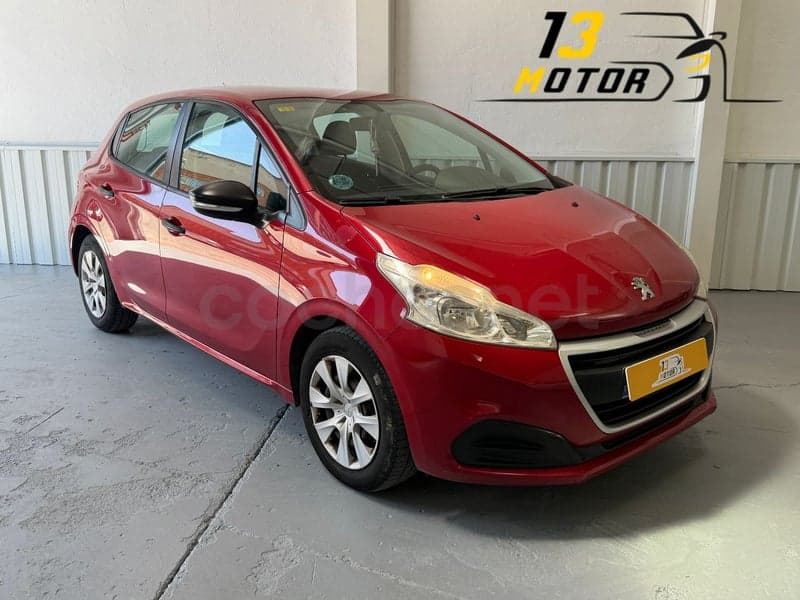 PEUGEOT 208 — foto 3