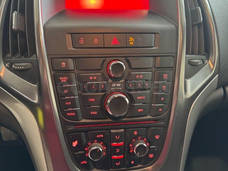 OPEL Astra — foto 11