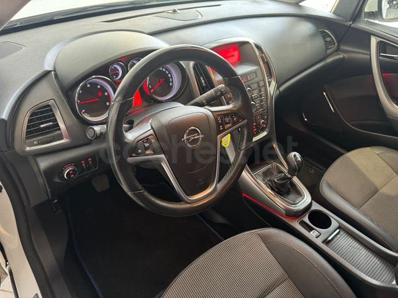 OPEL Astra — foto 3
