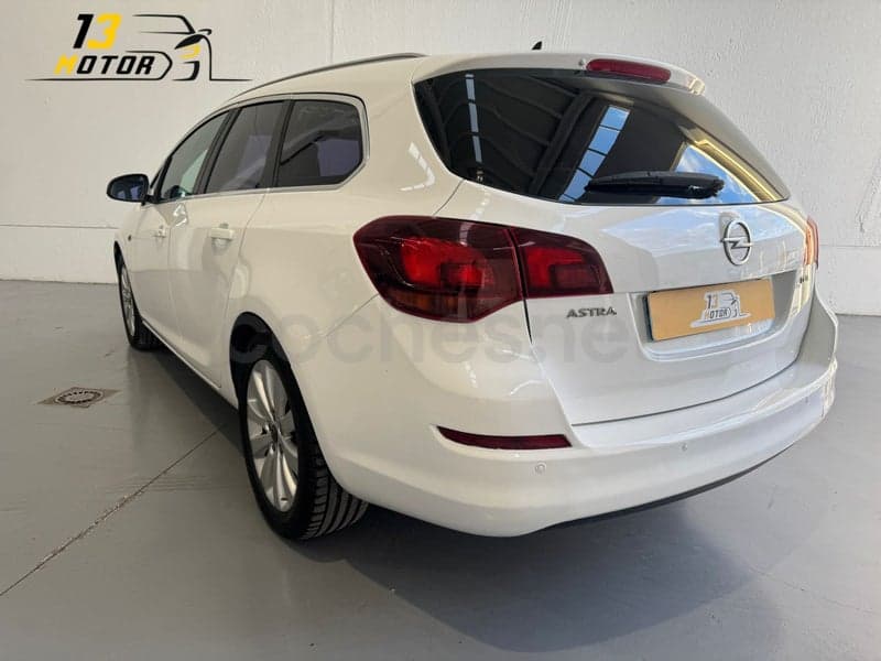 OPEL Astra — foto 9