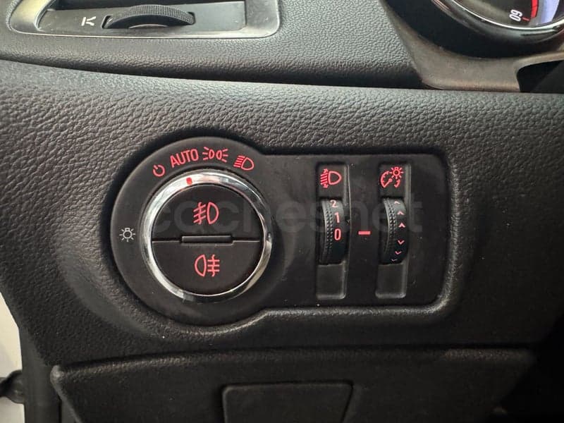OPEL Astra — foto 10