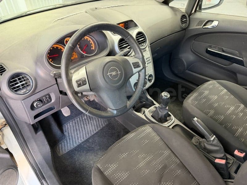 OPEL Corsa — foto 4